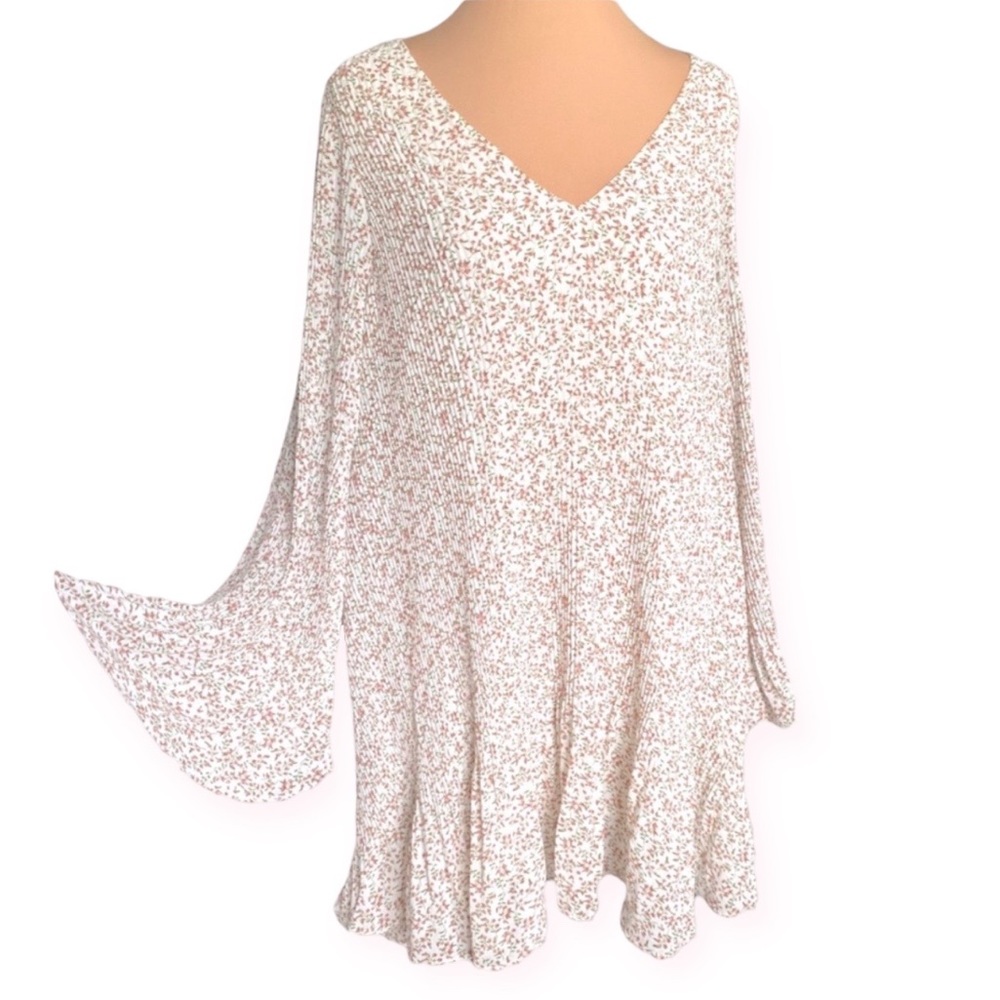 NWT Lulu’s Pleated Floral Print Long Bell Sleeves Swing Dress size women’s small